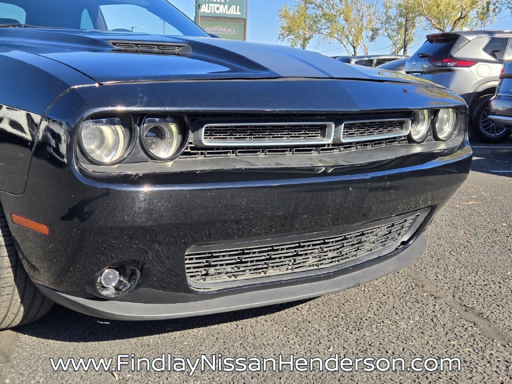 Used 2017 Dodge Challenger SXT w/ Blacktop Package RWD image 8