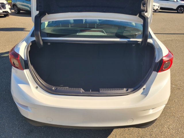 Used 2017 MAZDA MAZDA3 Sport w/ Preferred Equipment Package FWD image 8
