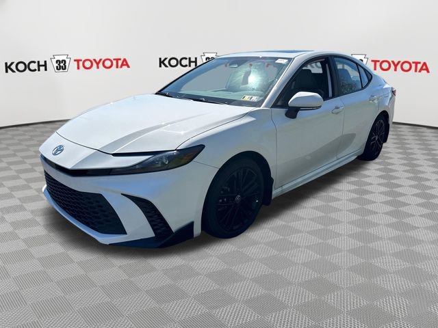 Used 2025 Toyota Camry SE w/ Convenience Package FWD image 3