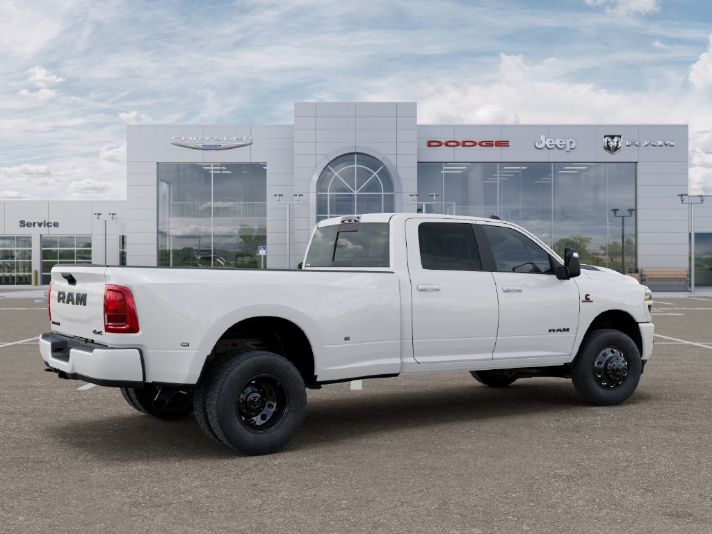 New 2026 RAM 3500 Laramie AWD/4WD image 4