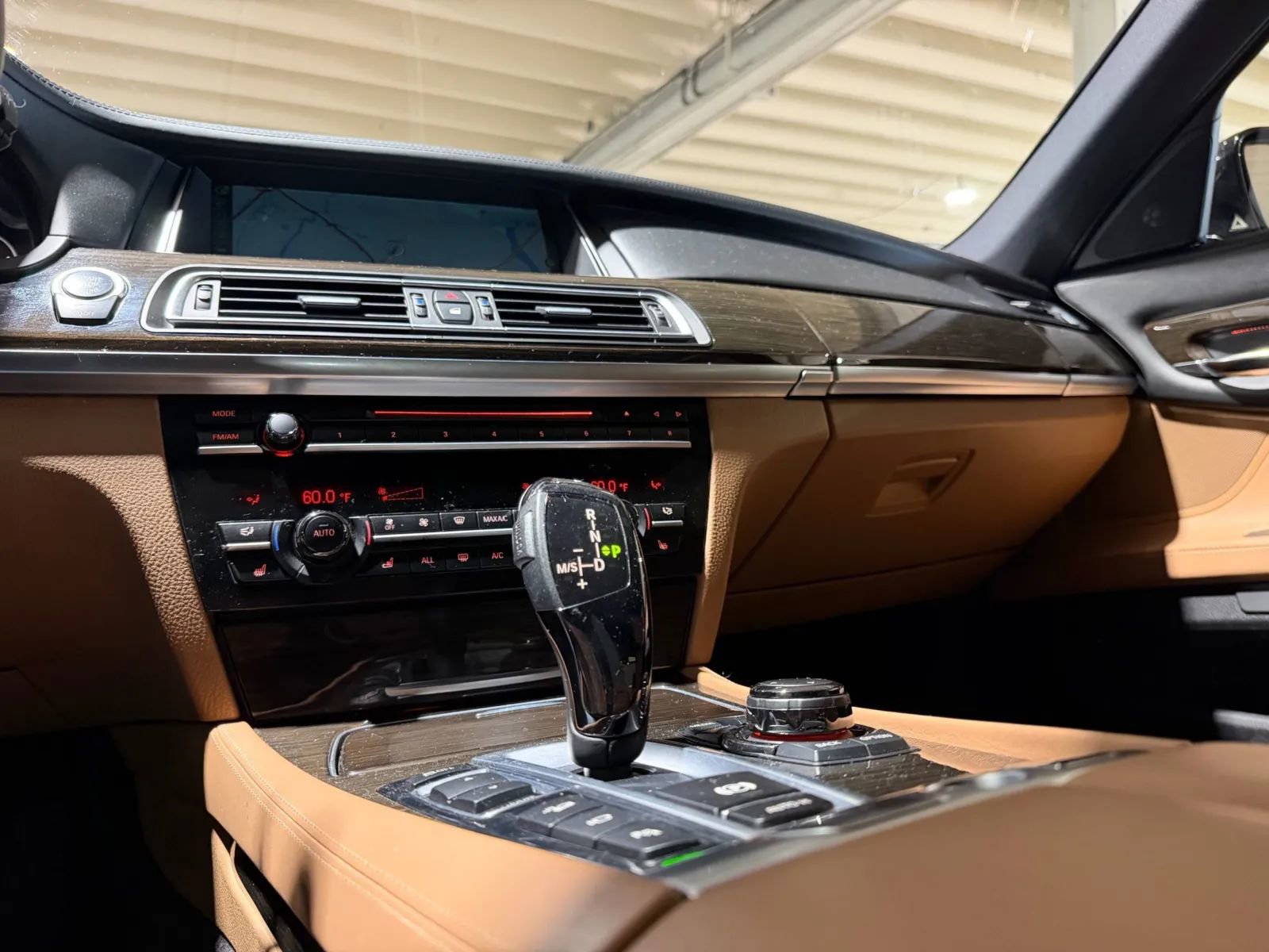Used 2013 BMW 750Li xDrive AWD/4WD image 14