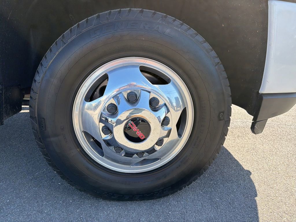 Used 2023 GMC Sierra 3500 Denali w/ Denali Ultimate Package image 16