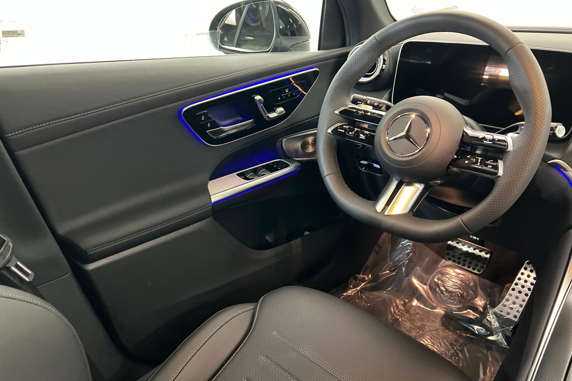 New 2026 Mercedes-Benz GLC 300 4MATIC image 11