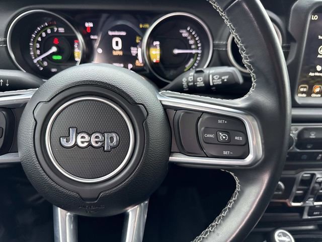 Used 2022 Jeep Wrangler Unlimited Sahara AWD/4WD image 16