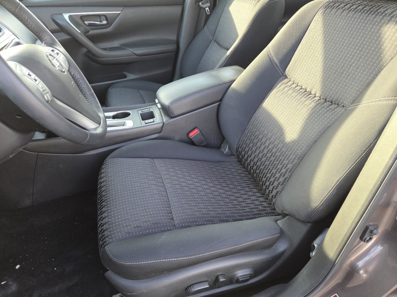 Used 2017 Nissan Altima 2.5 SV w/ Convenience Package image 24