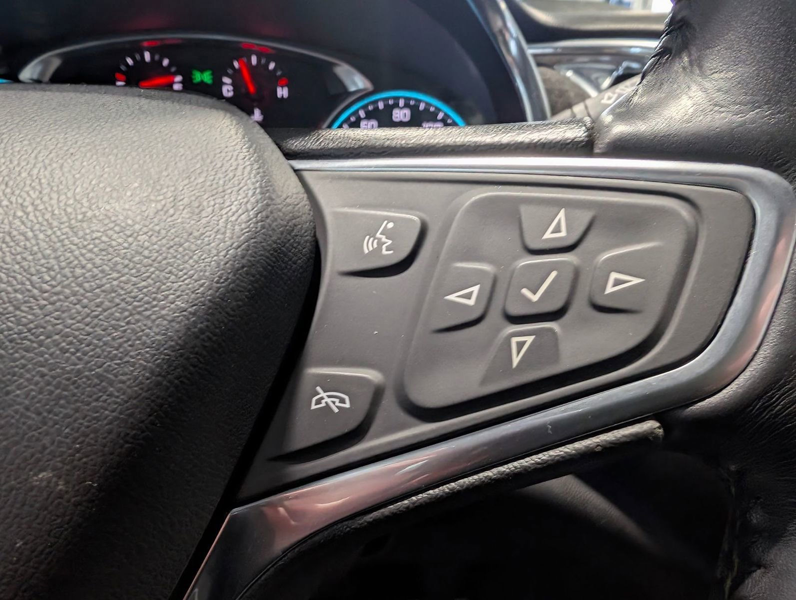 Used 2018 Chevrolet Malibu LT image 14