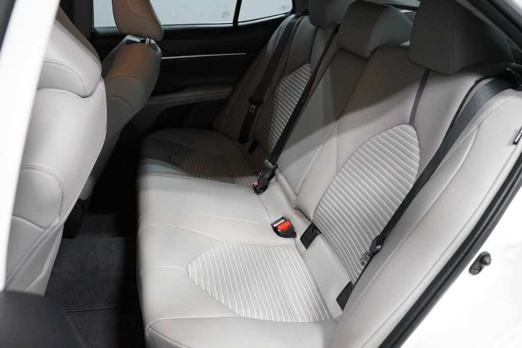Used 2022 Toyota Camry SE FWD image 27