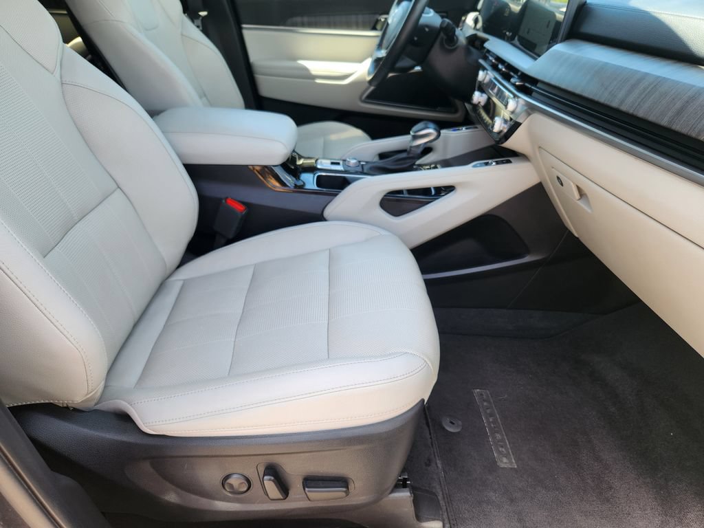 Used 2024 Kia Telluride EX AWD/4WD image 18