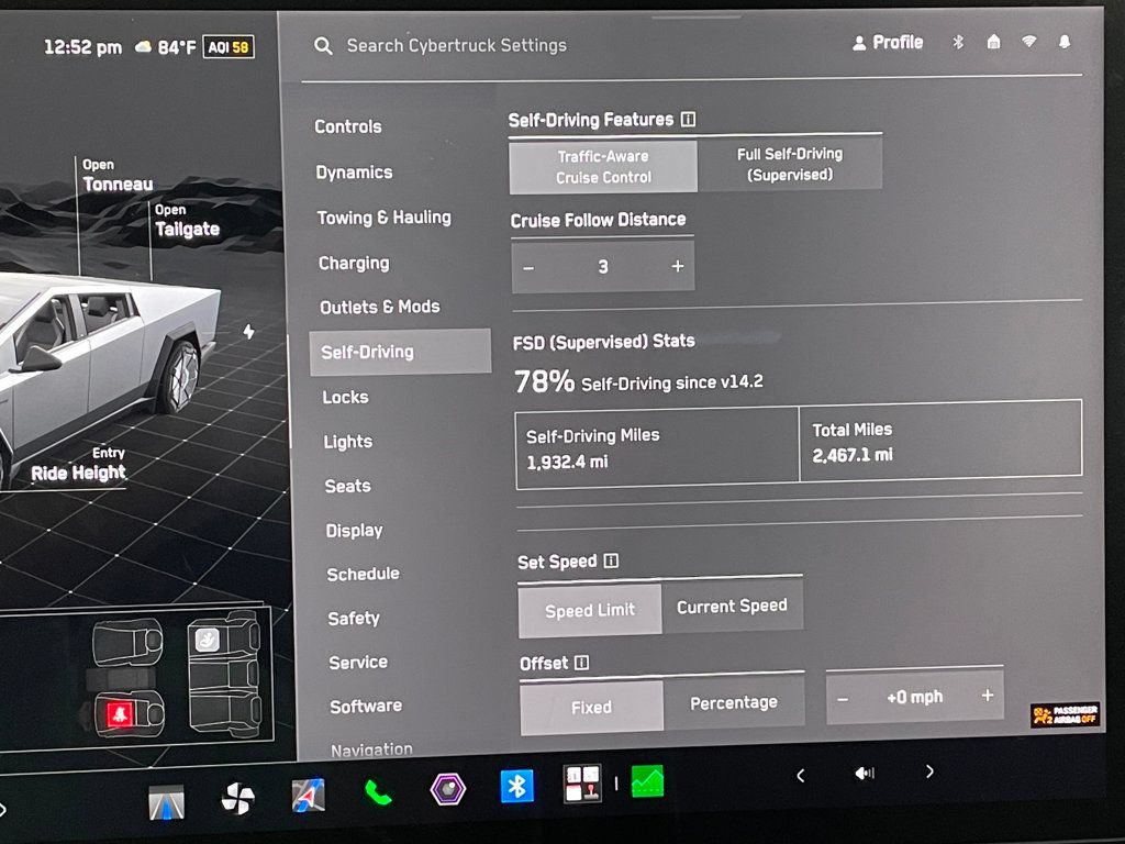 Used 2024 Tesla Cybertruck AWD Crew Cab image 30