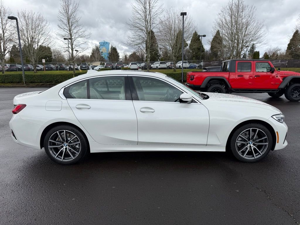 Used 2022 BMW 330i xDrive Sedan image 9