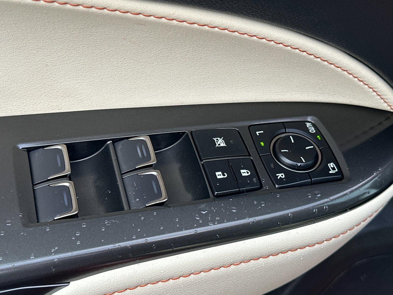 Used 2024 Lexus NX 350h AWD w/ Premium Package image 11