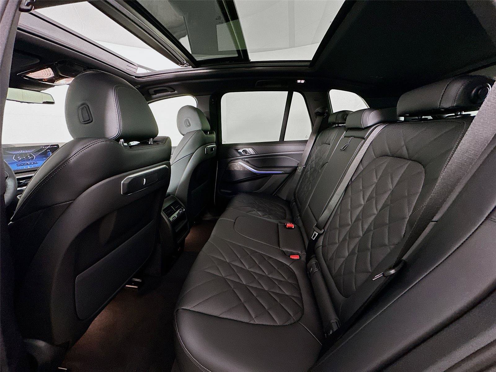 New 2026 BMW X5 xDrive40i w/ Parking Assistance Package image 25