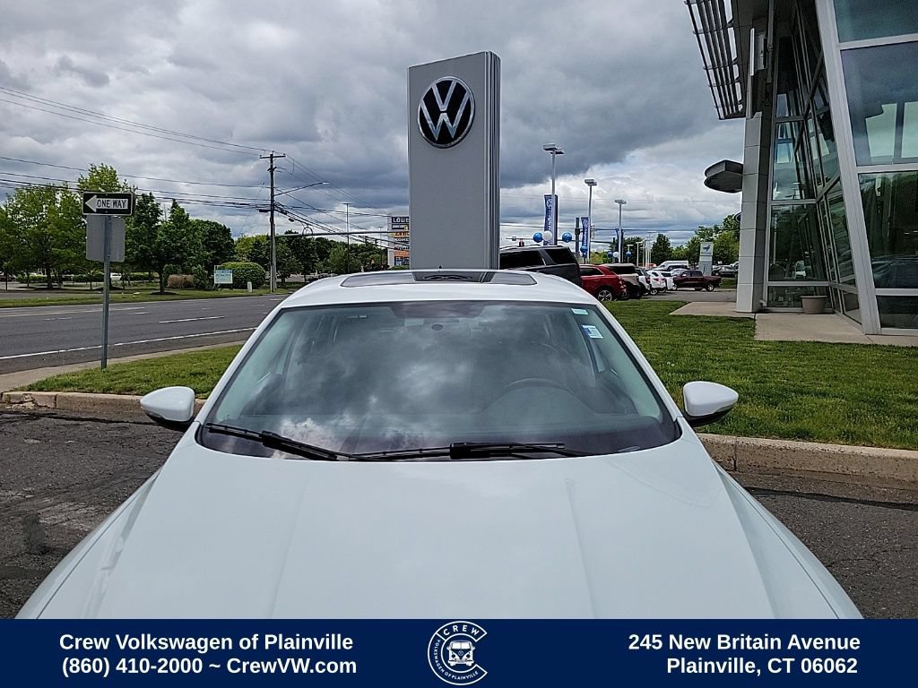 Used 2018 Volkswagen Passat 2.0T SE FWD image 24