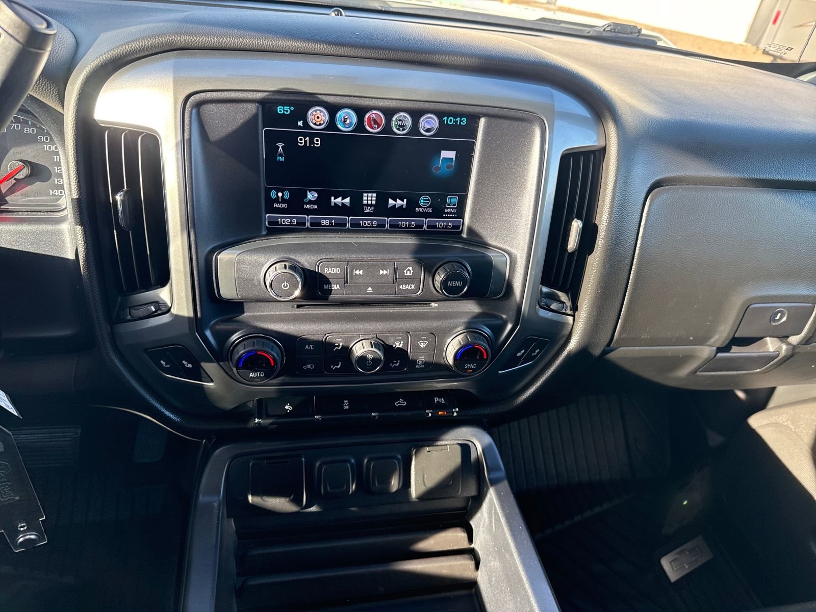 Used 2018 Chevrolet Silverado 1500 LT w/ All Star Edition image 24