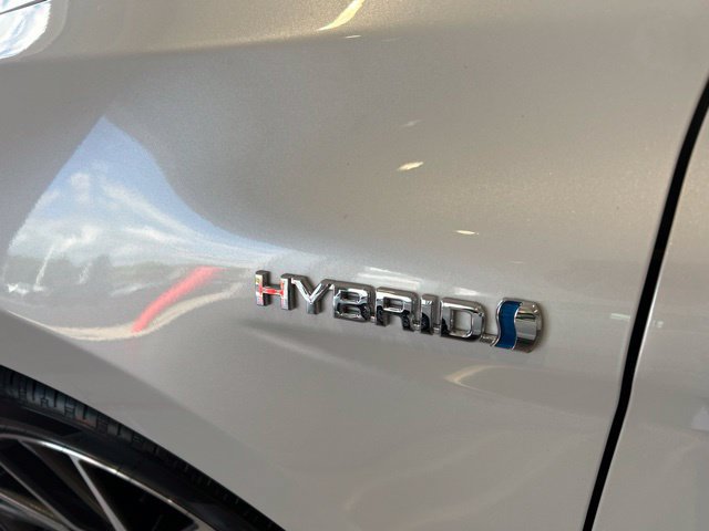 Used 2021 Toyota Camry XLE w/ Navigation Upgrade Package FWD image 5