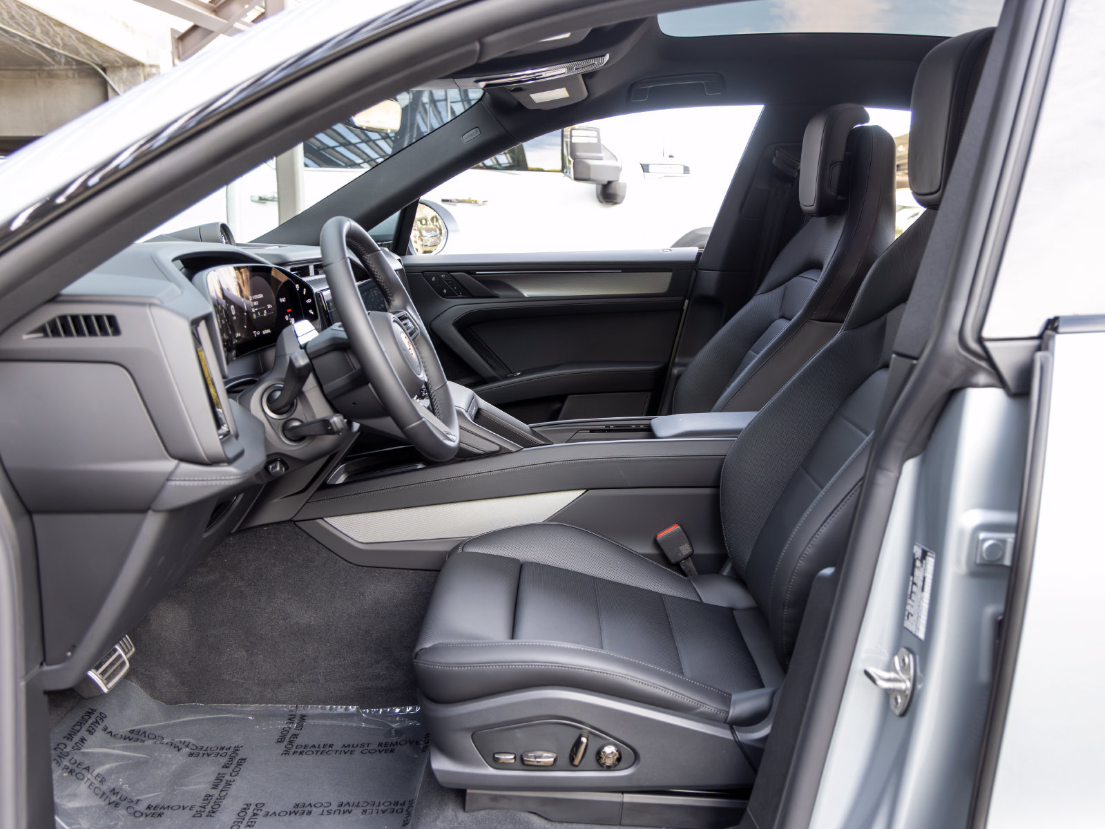 New 2026 Porsche Cayenne Electric Coupe AWD/4WD image 31
