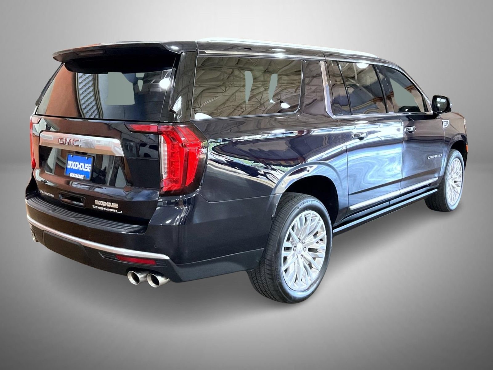 Used 2023 GMC Yukon XL Denali AWD/4WD image 5