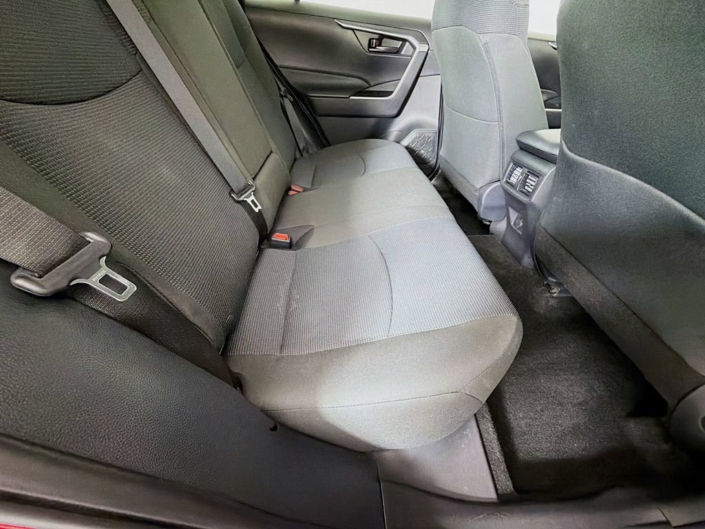 Used 2025 Toyota RAV4 LE AWD/4WD image 23