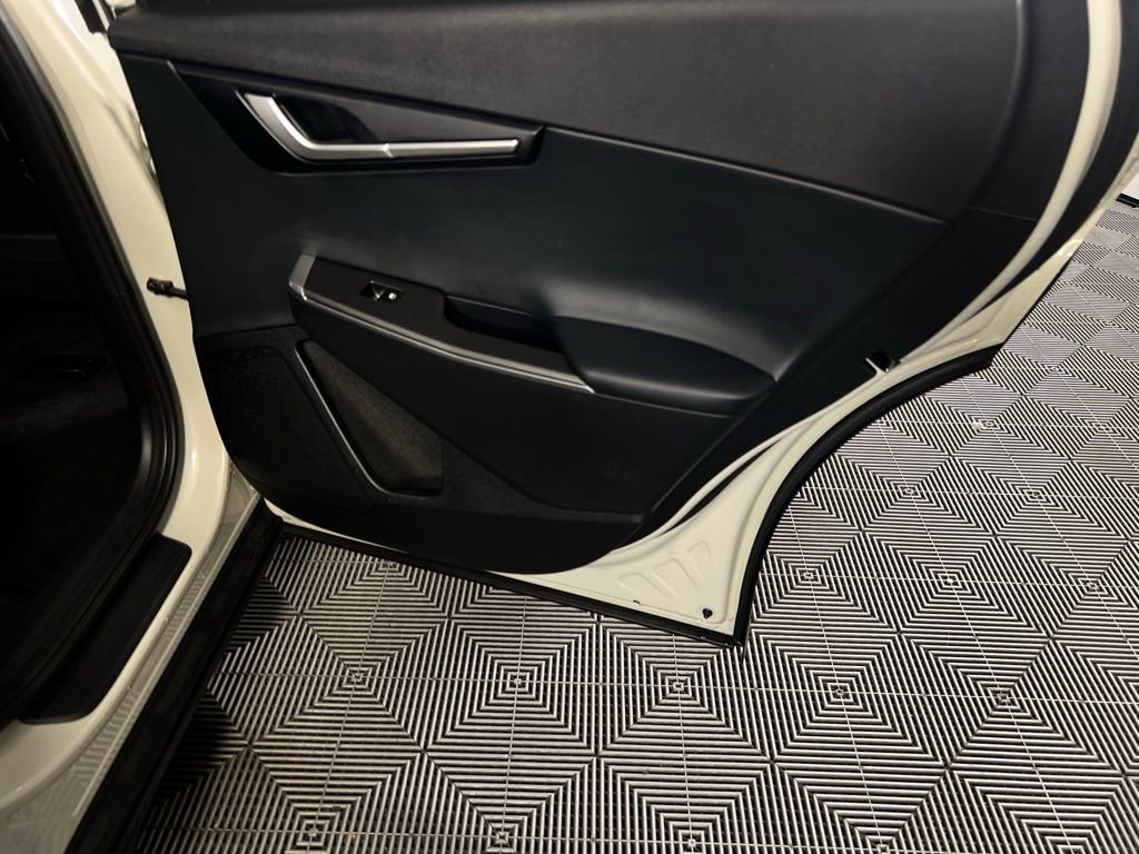 Used 2024 Kia EV6 Light image 31