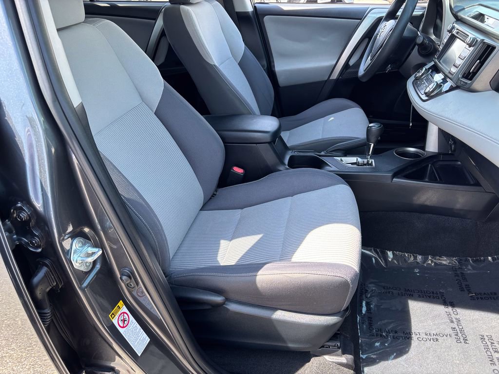Used 2015 Toyota RAV4 XLE AWD/4WD image 30