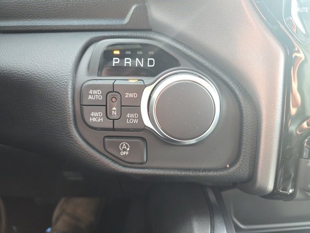 New 2026 RAM 1500 4x4 Crew Cab image 17