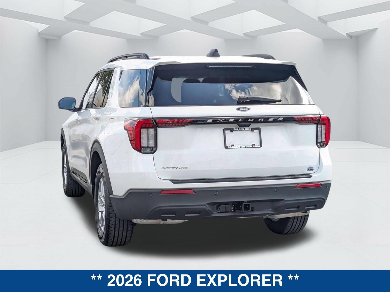 New 2026 Ford Explorer Active RWD image 8