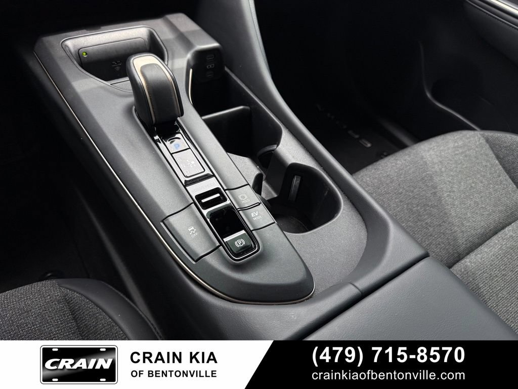 Used 2023 Toyota Crown AWD/4WD image 18
