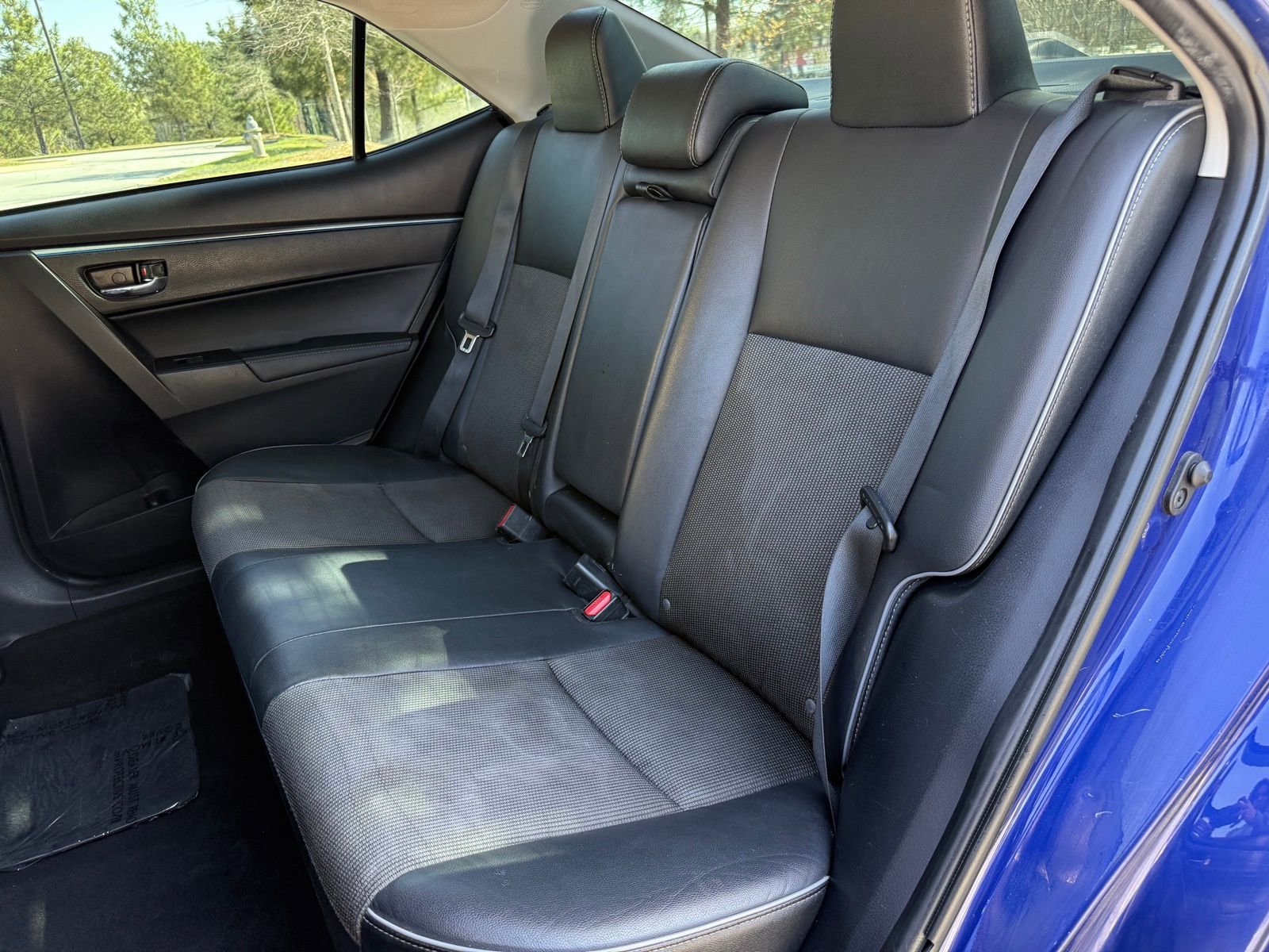 Used 2015 Toyota Corolla S image 37