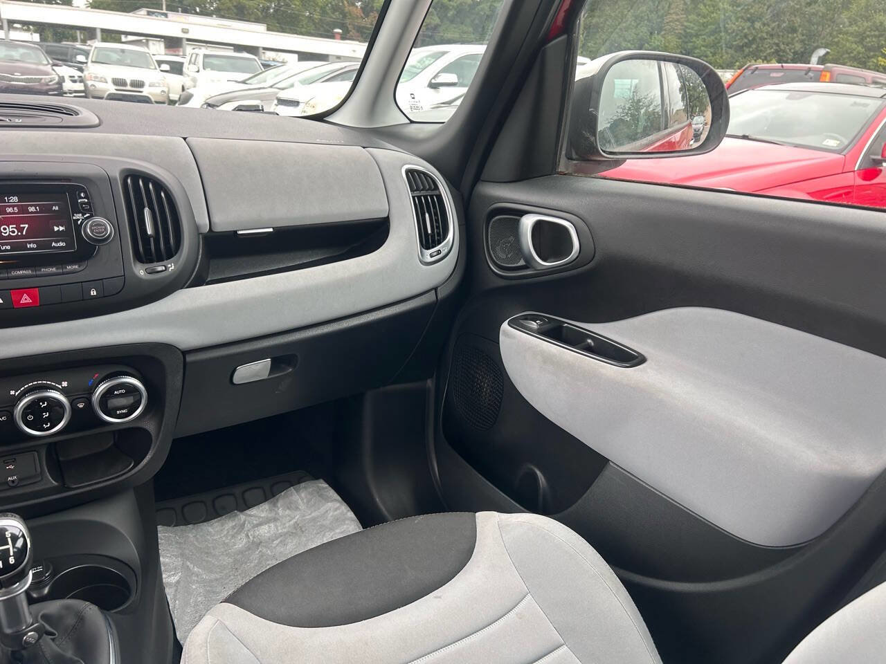 Used 2014 FIAT 500L Easy image 11