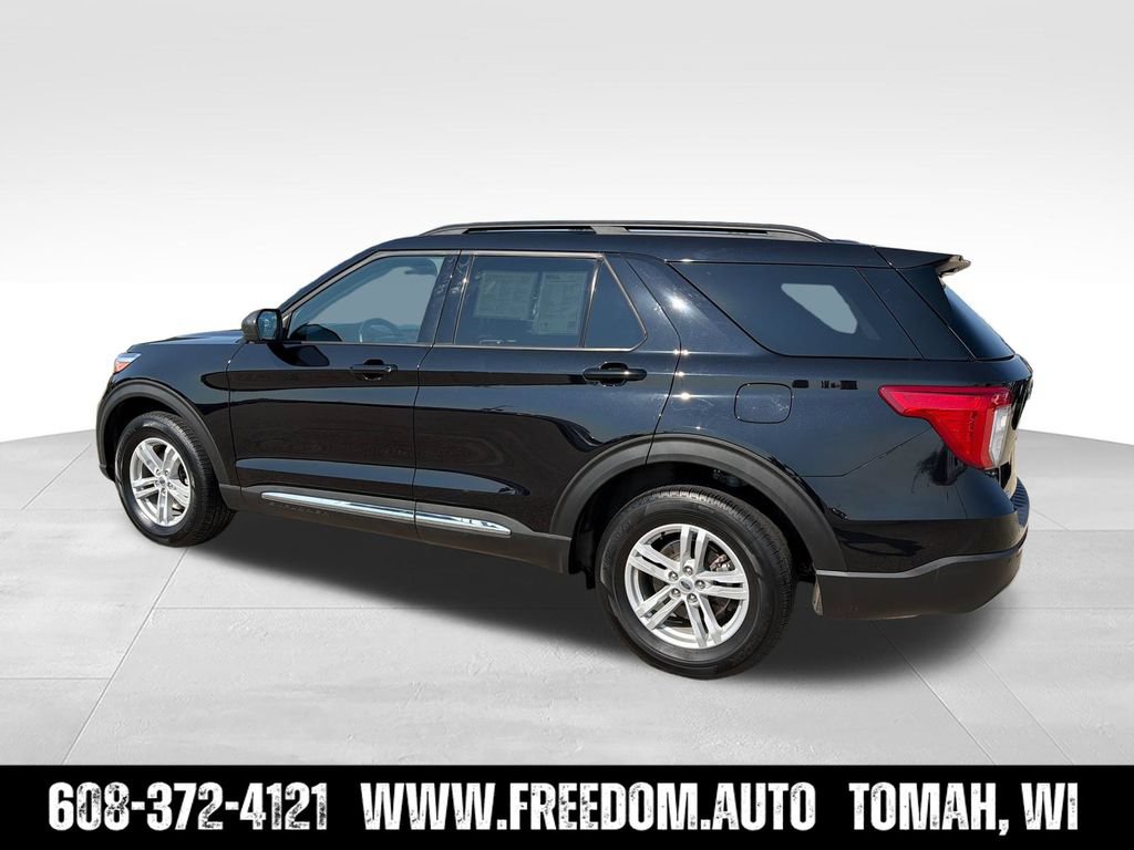 Used 2024 Ford Explorer XLT w/ Equipment Group 202A AWD/4WD image 4