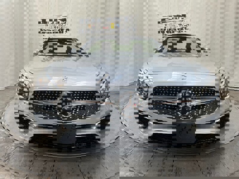 Used 2017 Mercedes-Benz SL 550 image 5