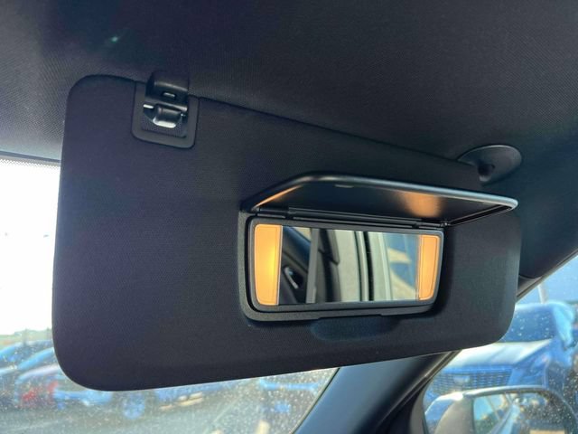Certified 2025 Chevrolet Traverse LT FWD image 33