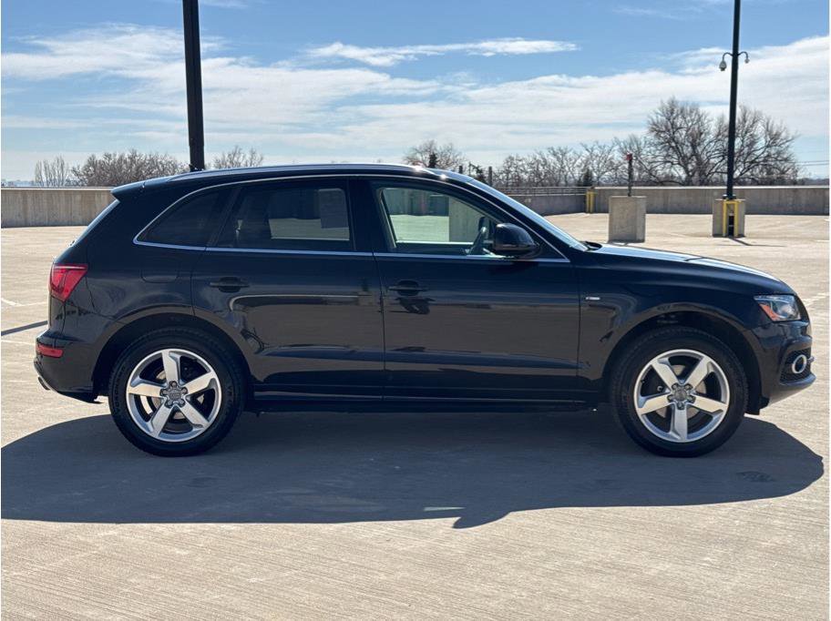 Used 2011 Audi Q5 3.2 Premium Plus w/ Audi MMI Navigation Plus Pkg image 9