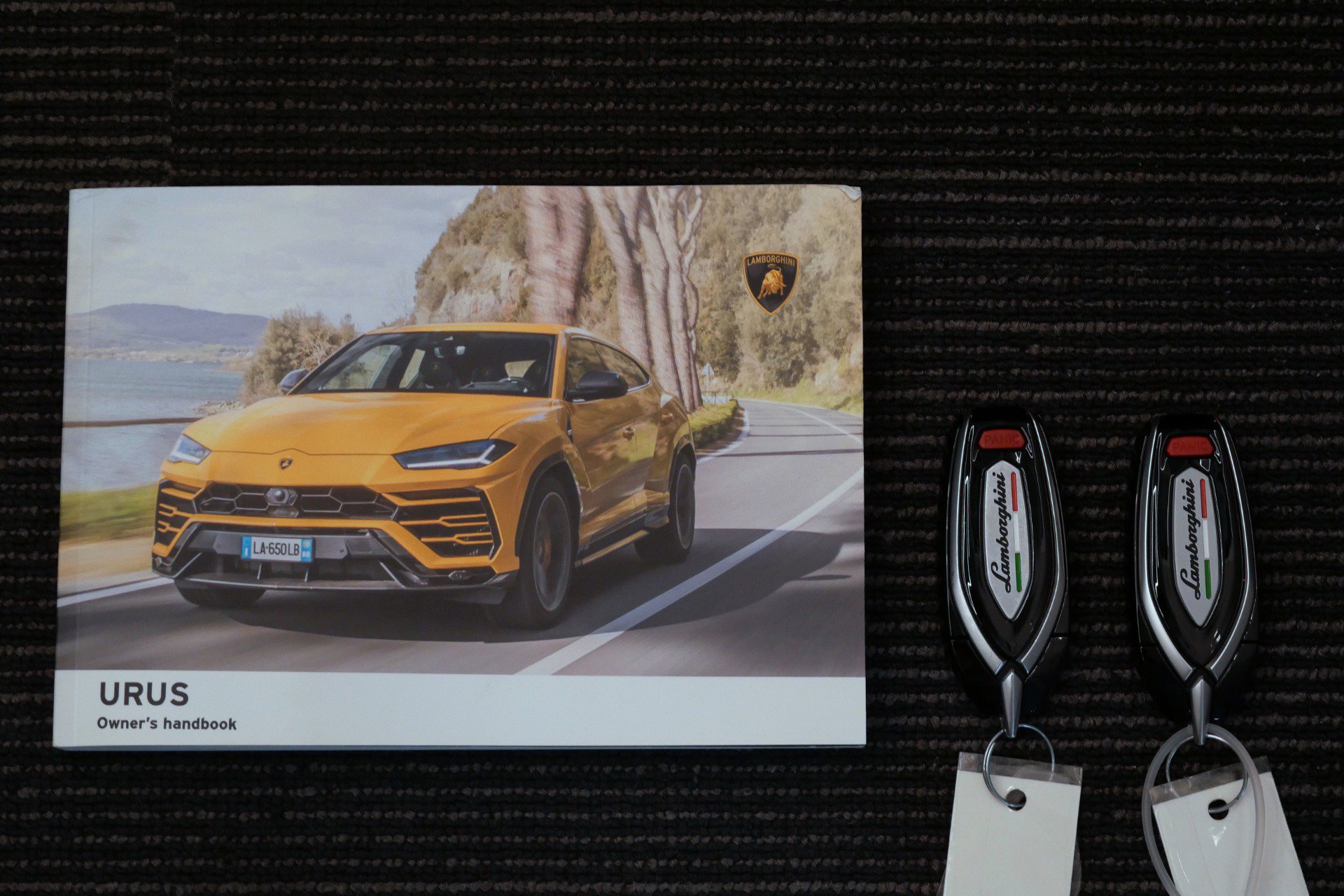 Used 2021 Lamborghini Urus AWD/4WD image 21