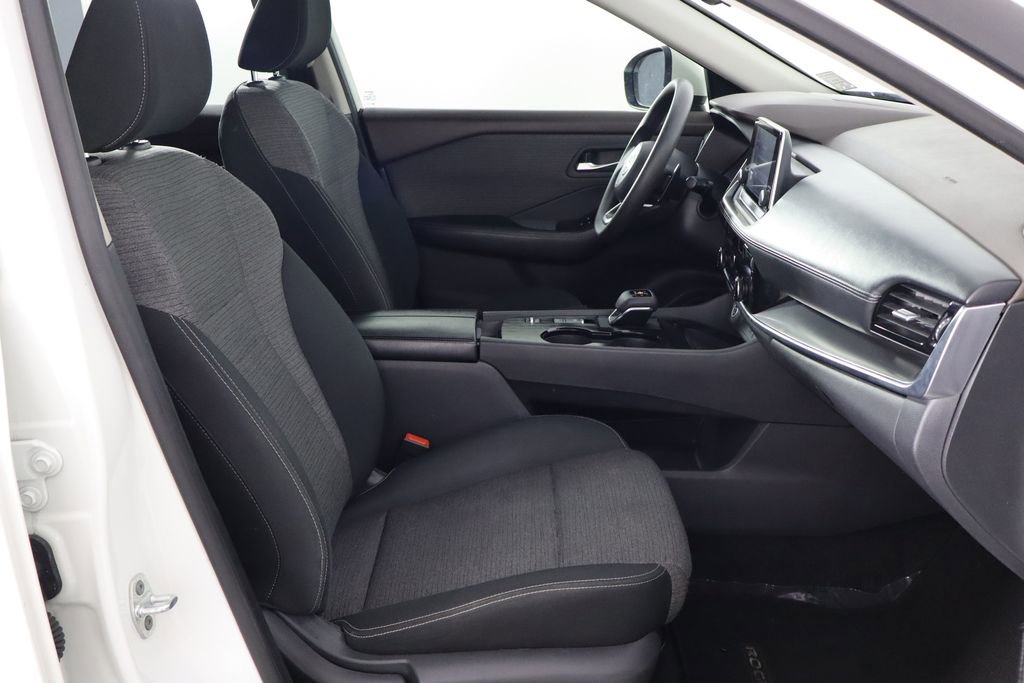 Used 2023 Nissan Rogue SV FWD image 18