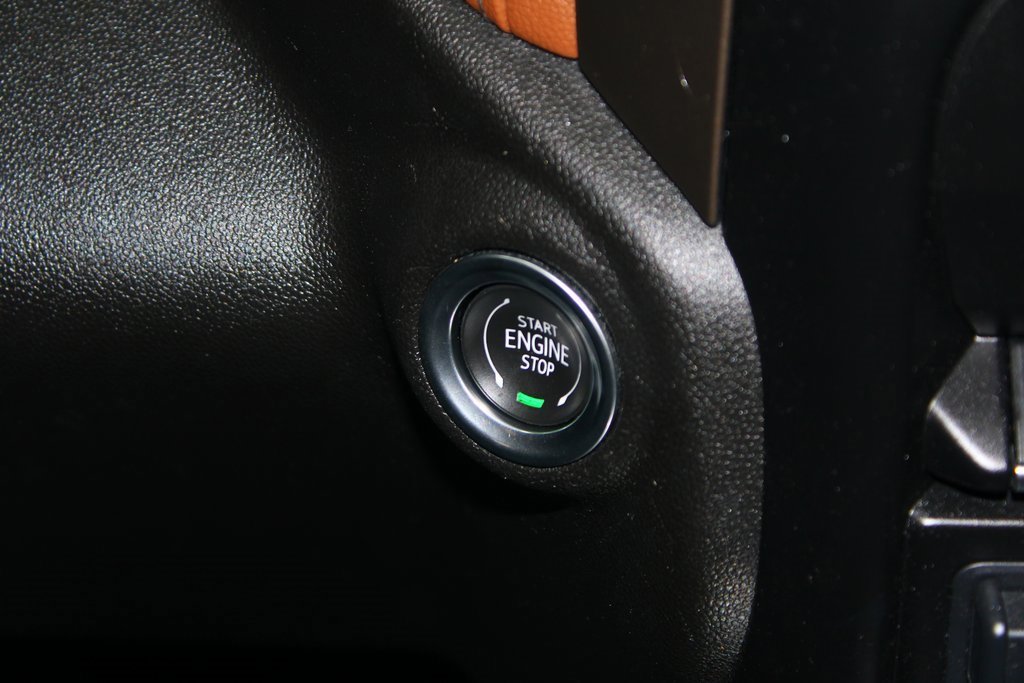 Used 2023 Chevrolet Silverado 3500 High Country image 24