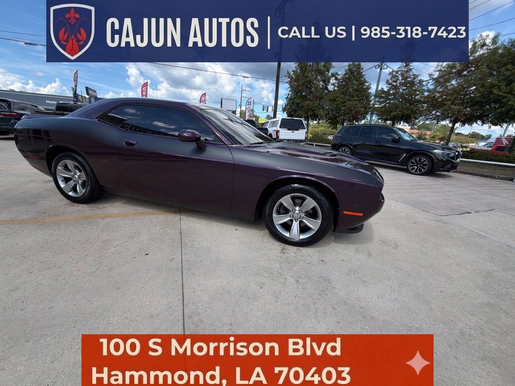 Used 2020 Dodge Challenger SXT RWD image 11