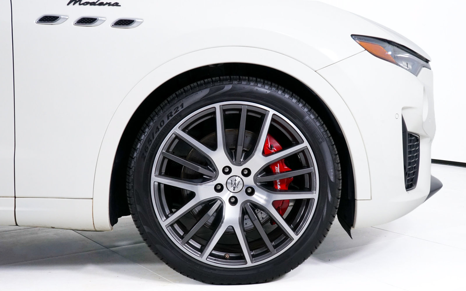 Used 2022 Maserati Levante Modena AWD/4WD image 14