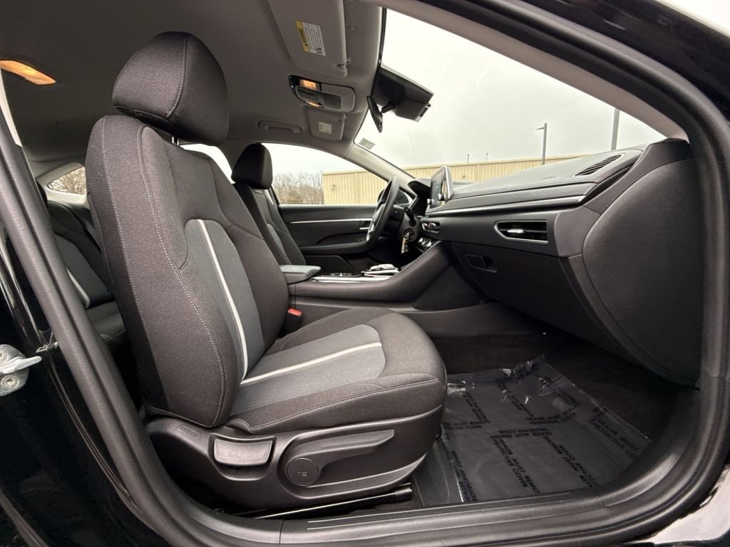 Used 2022 Hyundai Sonata SE image 23