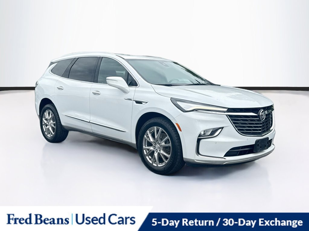 Used 2023 Buick Enclave Essence w/ Experience Buick Package AWD/4WD image 1