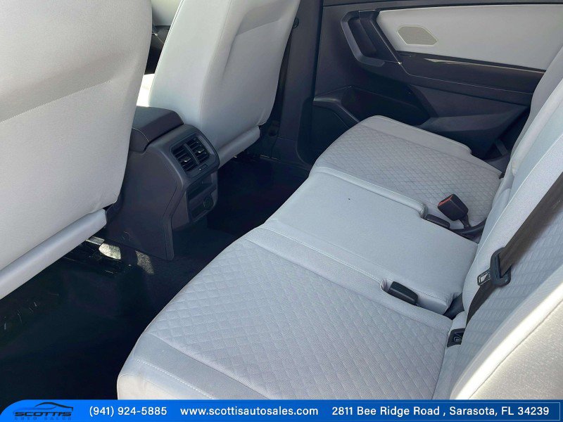 Used 2020 Volkswagen Tiguan S image 25