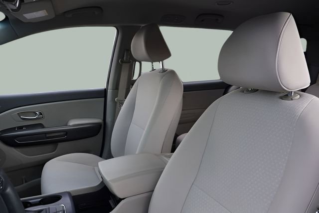 Used 2016 Kia Sedona LX FWD image 13