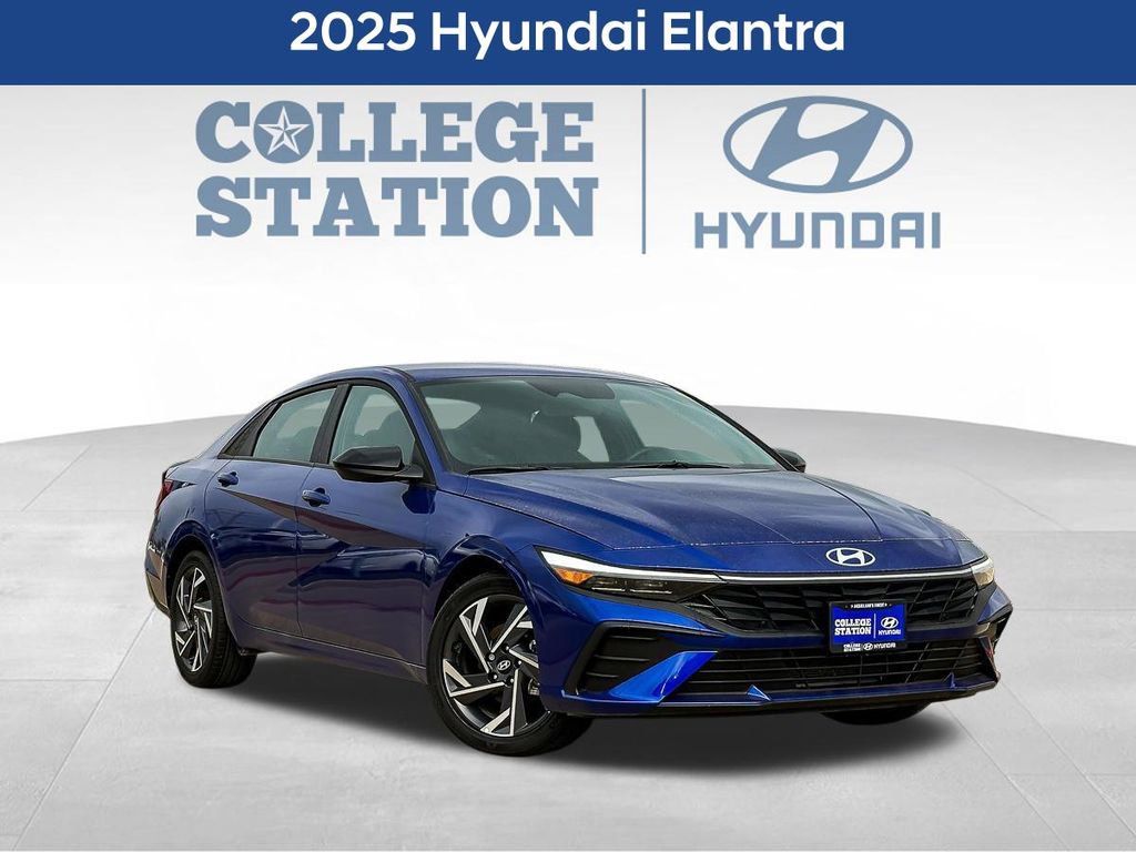 Used 2025 Hyundai Elantra Sport image 1