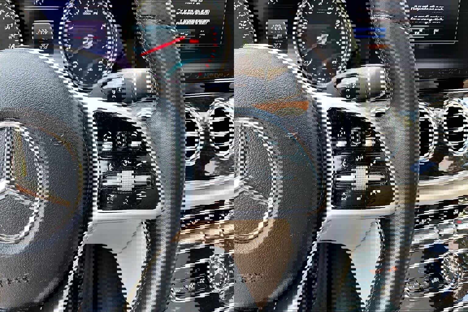 Certified 2019 Mercedes-Benz E 450 4MATIC Wagon image 25