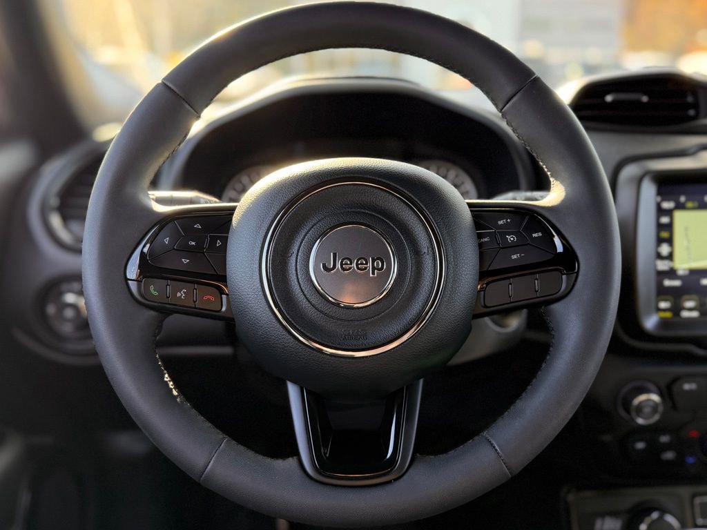 Used 2022 Jeep Renegade Altitude image 8