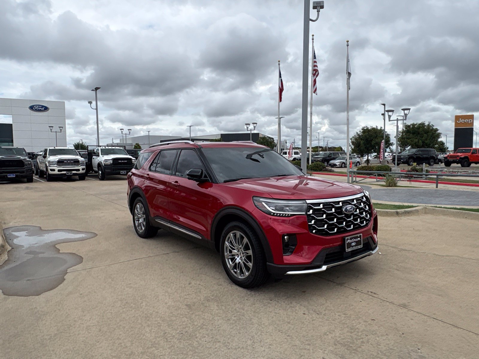Certified 2025 Ford Explorer Platinum RWD image 8