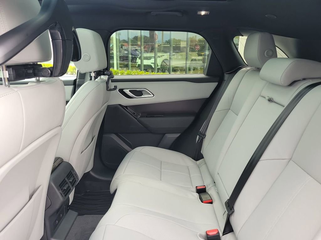 New 2026 Land Rover Range Rover Velar Dynamic SE AWD/4WD image 16