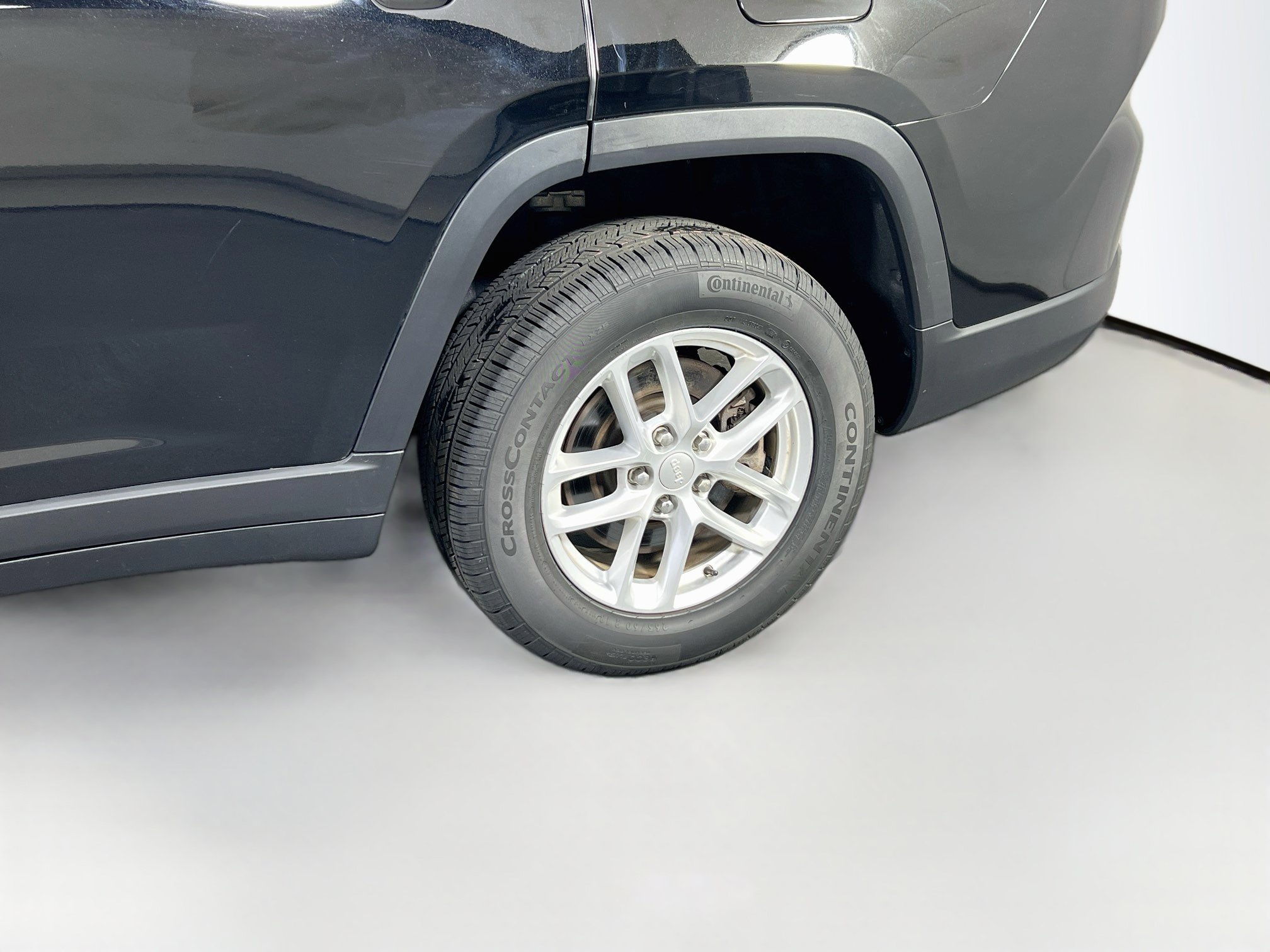 Used 2023 Jeep Grand Cherokee L Laredo AWD/4WD image 29