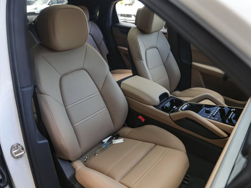 New 2026 Porsche Cayenne S AWD/4WD image 40
