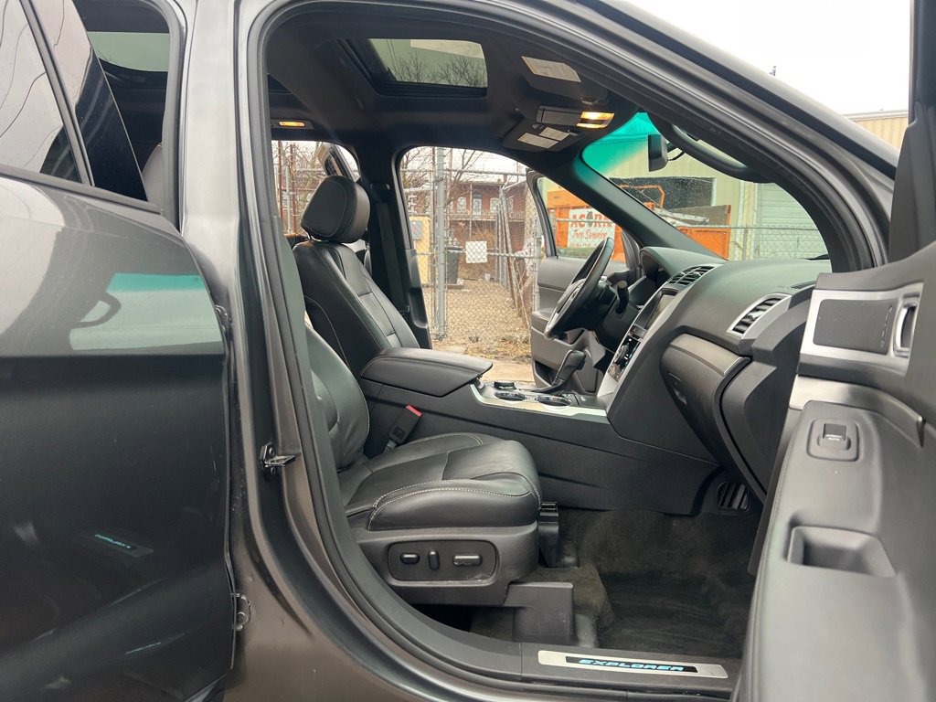 Used 2015 Ford Explorer Sport w/ Equipment Group 401A image 11